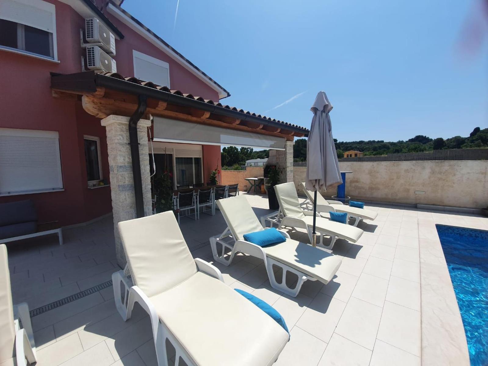 Holiday Home Nikol Πούλα Εξωτερικό φωτογραφία