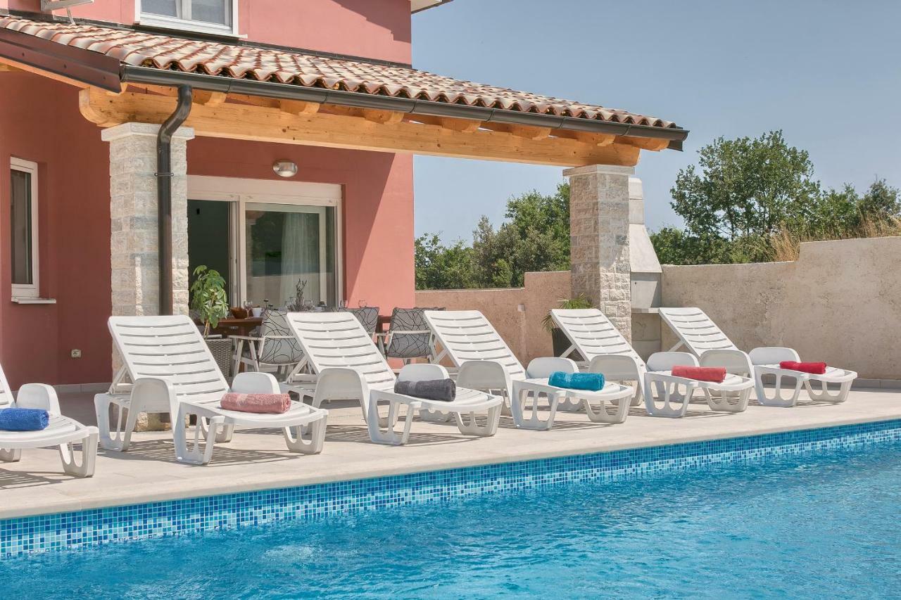 Holiday Home Nikol Πούλα Εξωτερικό φωτογραφία