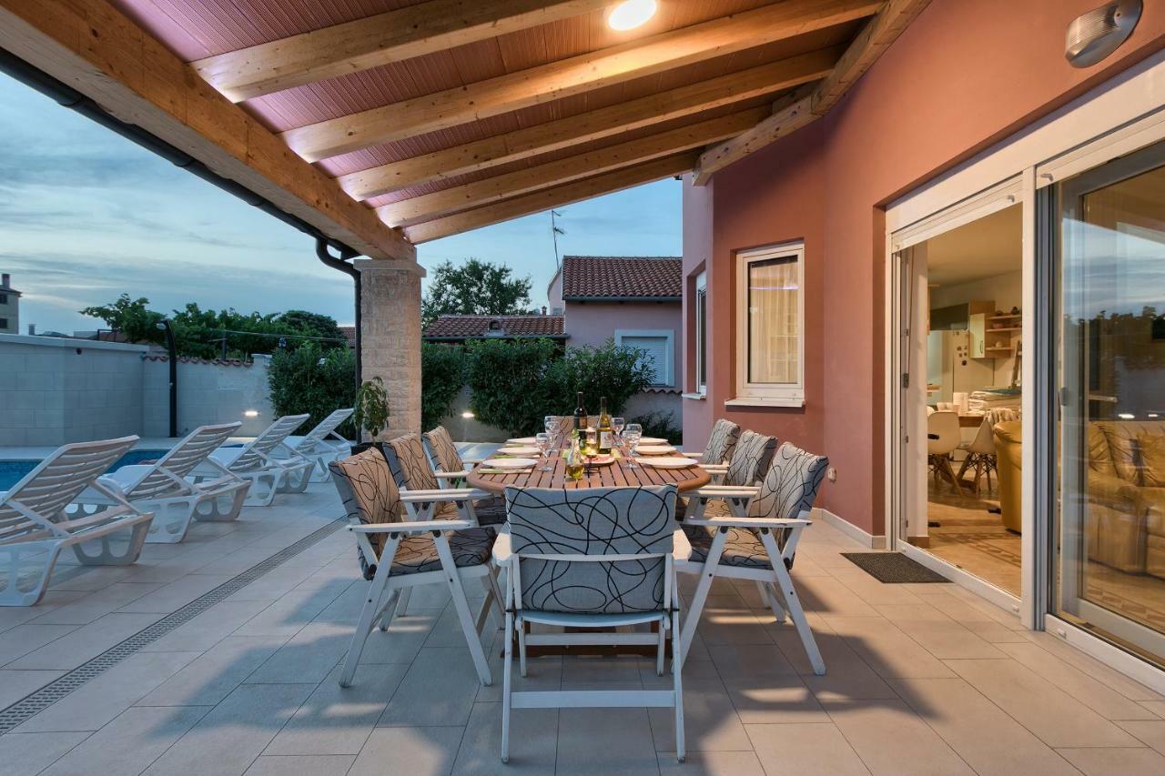 Holiday Home Nikol Πούλα Εξωτερικό φωτογραφία