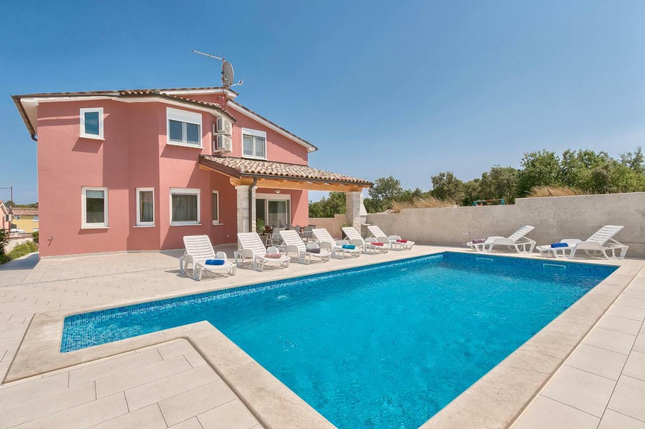 Holiday Home Nikol Πούλα Εξωτερικό φωτογραφία