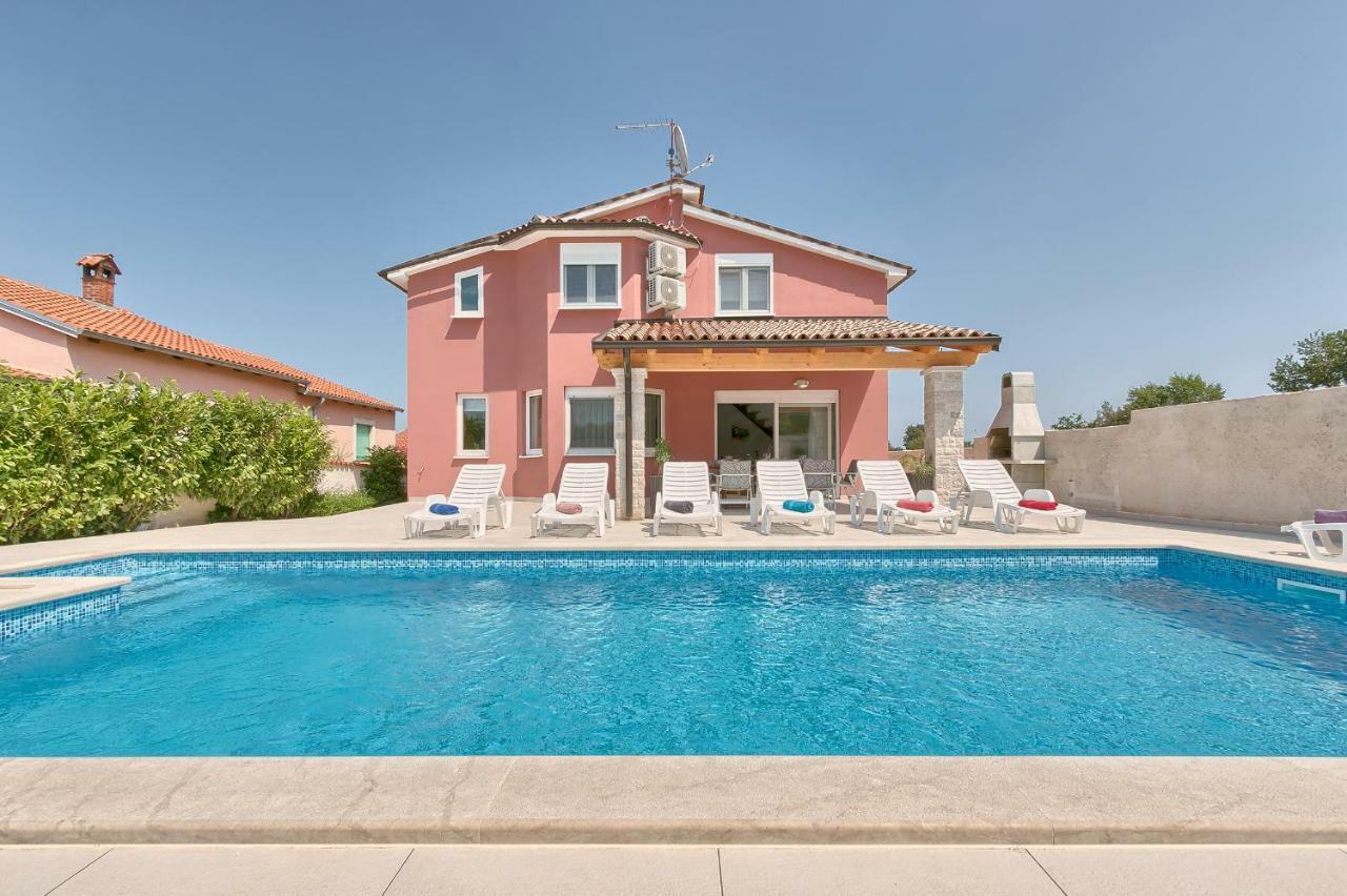 Holiday Home Nikol Πούλα Εξωτερικό φωτογραφία